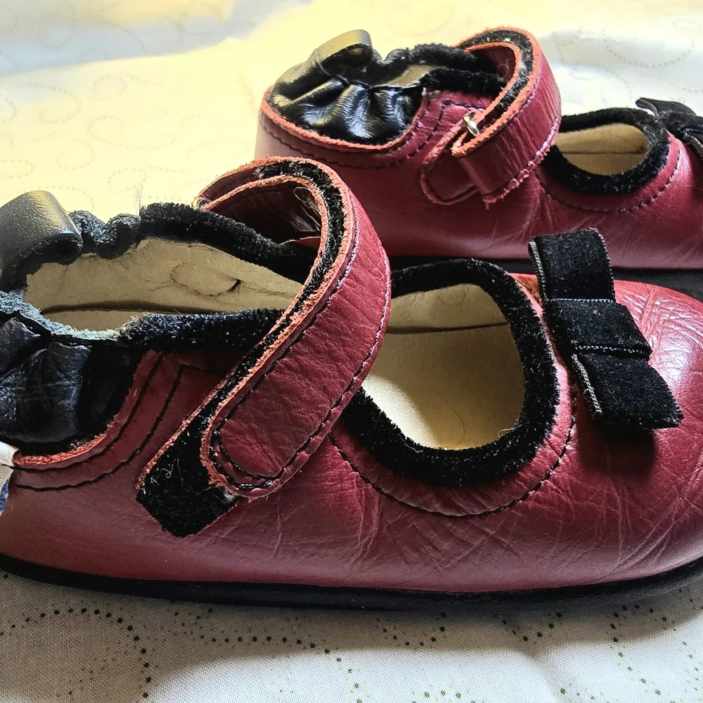 Genuine Red Leather Robeez Trendz Mary Jane Shoes With Black Velvet Bows
